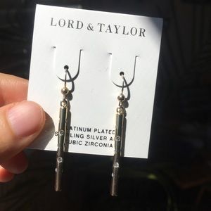 Sterling silver dangly earring
